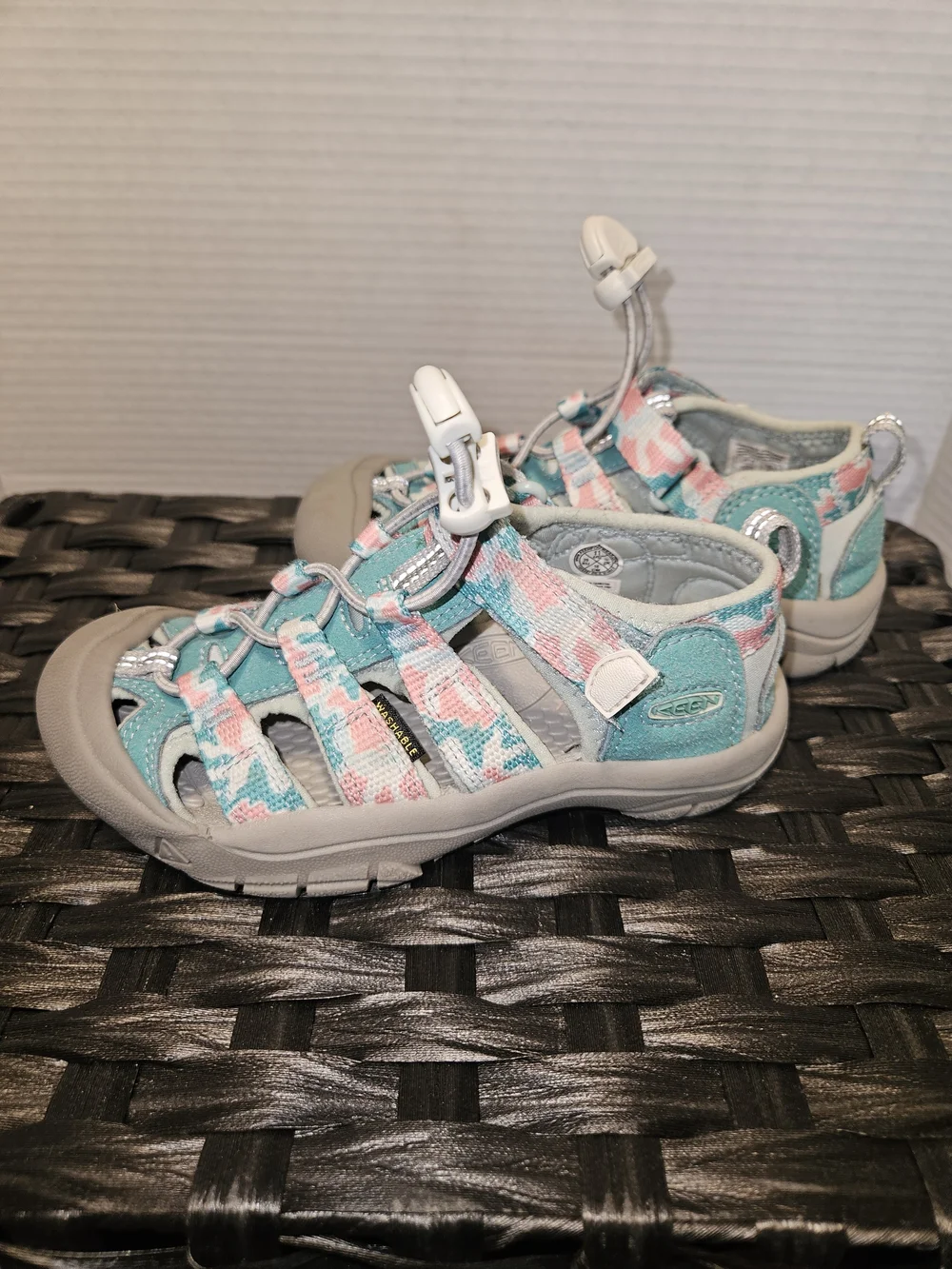 Keen Kids Aqua and Pink Camo Hiking / Water Shoes
